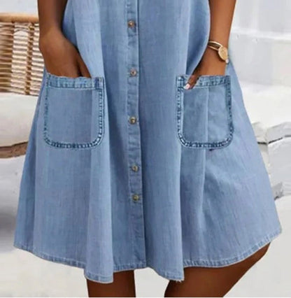 ⭐ 57% de réduction ! ⭐ Mini-robe en denim bleu – col, manches en dentelle, poches latérales. Quand le décontracté rencontre l'élégance ! 💃
