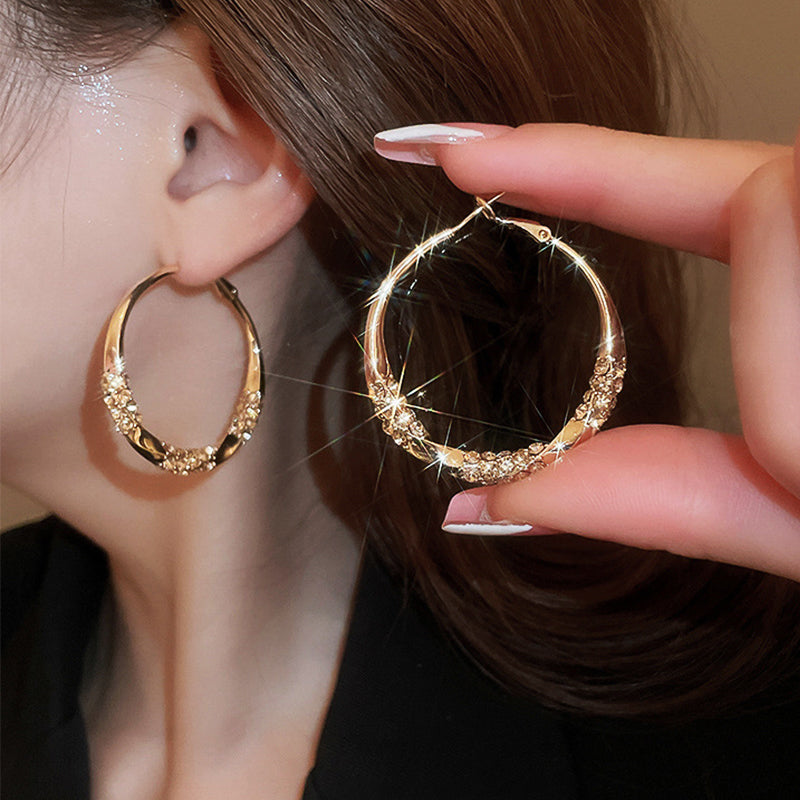 🔥 50% DE RÉDUCTION ! ✨ Boucles d'Oreilles Cercles Zircon - Design 32mm Léger, Alliage Hypoallergénique, Élégant Polyvalent 💎✨